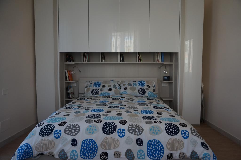 Glad Apartment *