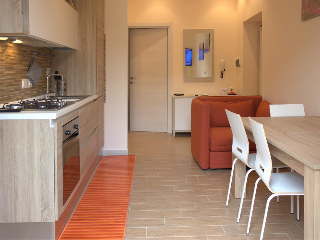 Glad Apartment *